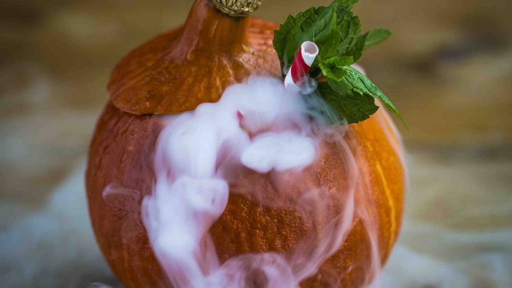 Halloween Cocktail Pumpkin