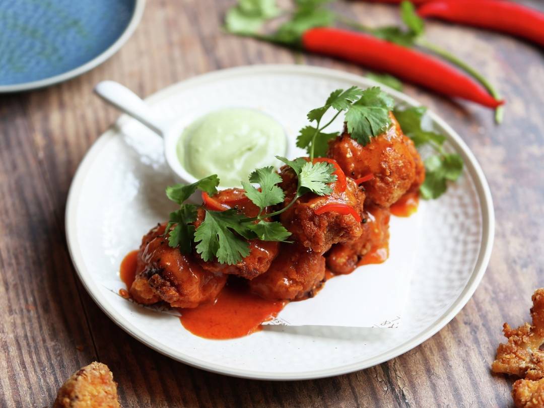 Vegan buffalo cauliflower 2020 1400px