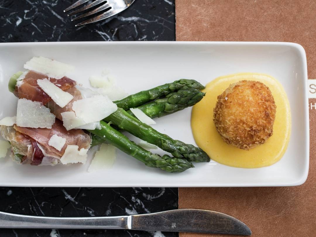 english asparagus cured ham crispy egg recipe