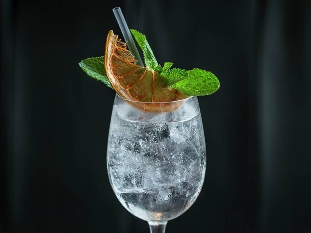 grg wimbledon gin and tonic