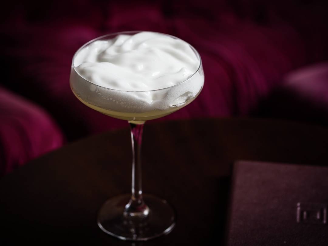 https://www.gordonramsayrestaurants.com/assets/Uploads/_resampled/CroppedFocusedImage108081050-50-salt-foam-margarita-recipe.jpg