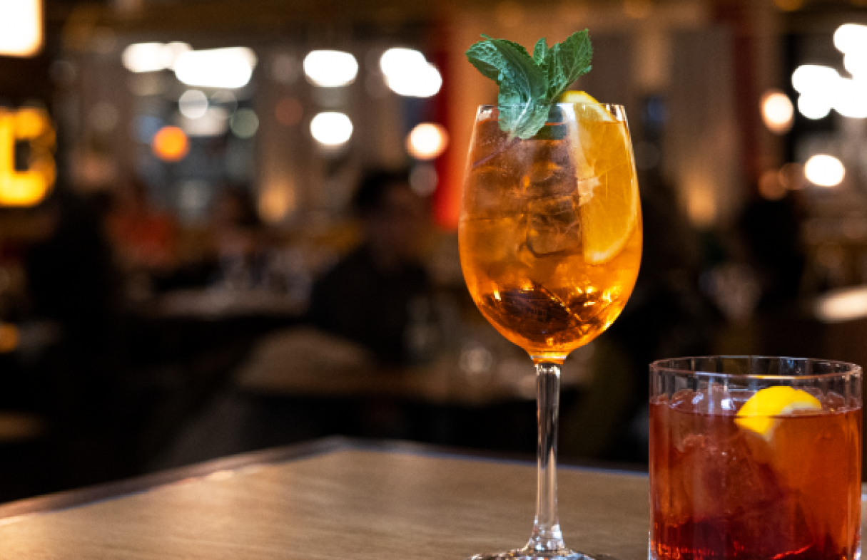 GRR BSK BATTERSEA JANUARY 2023 DRINK COCKTAIL VALENTINES VENETIAN PASSIONI ylpwso 1 tableet