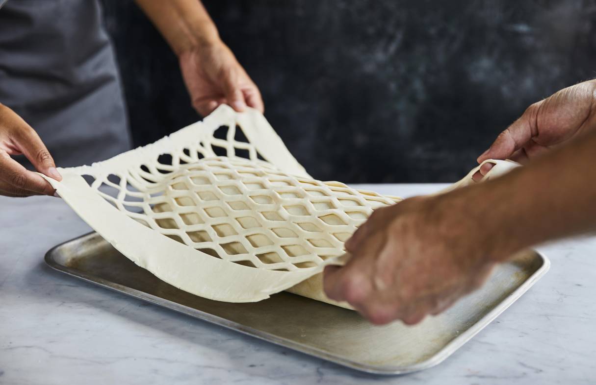 GRA Beef Wellington masterclass Pastry lattice assembling 290721 8 pbyv3q