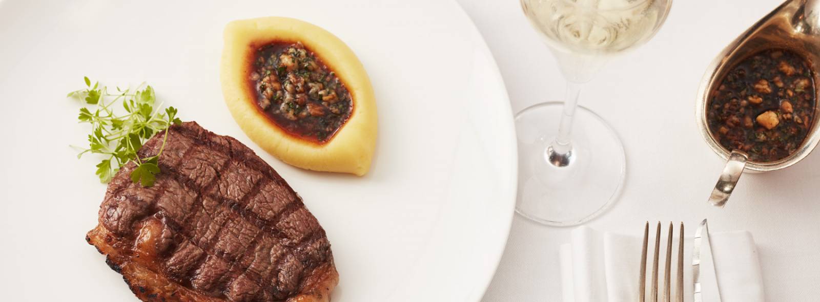 Fine Dining Restaurant on the Strand Savoy Grill Gordon Ramsay