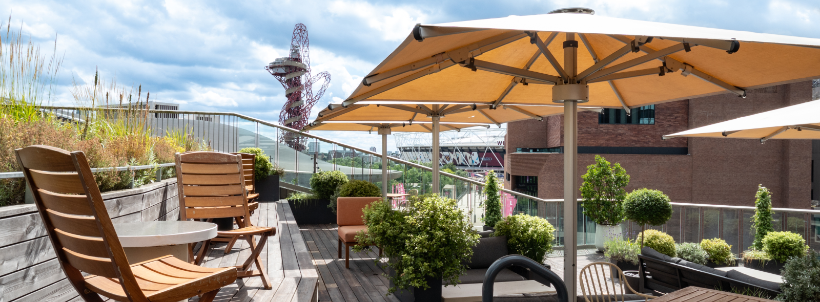 GRR BSK STRATFORD JULY 2024 INTERIOR EXTERIOR SIM TERRACE desktop