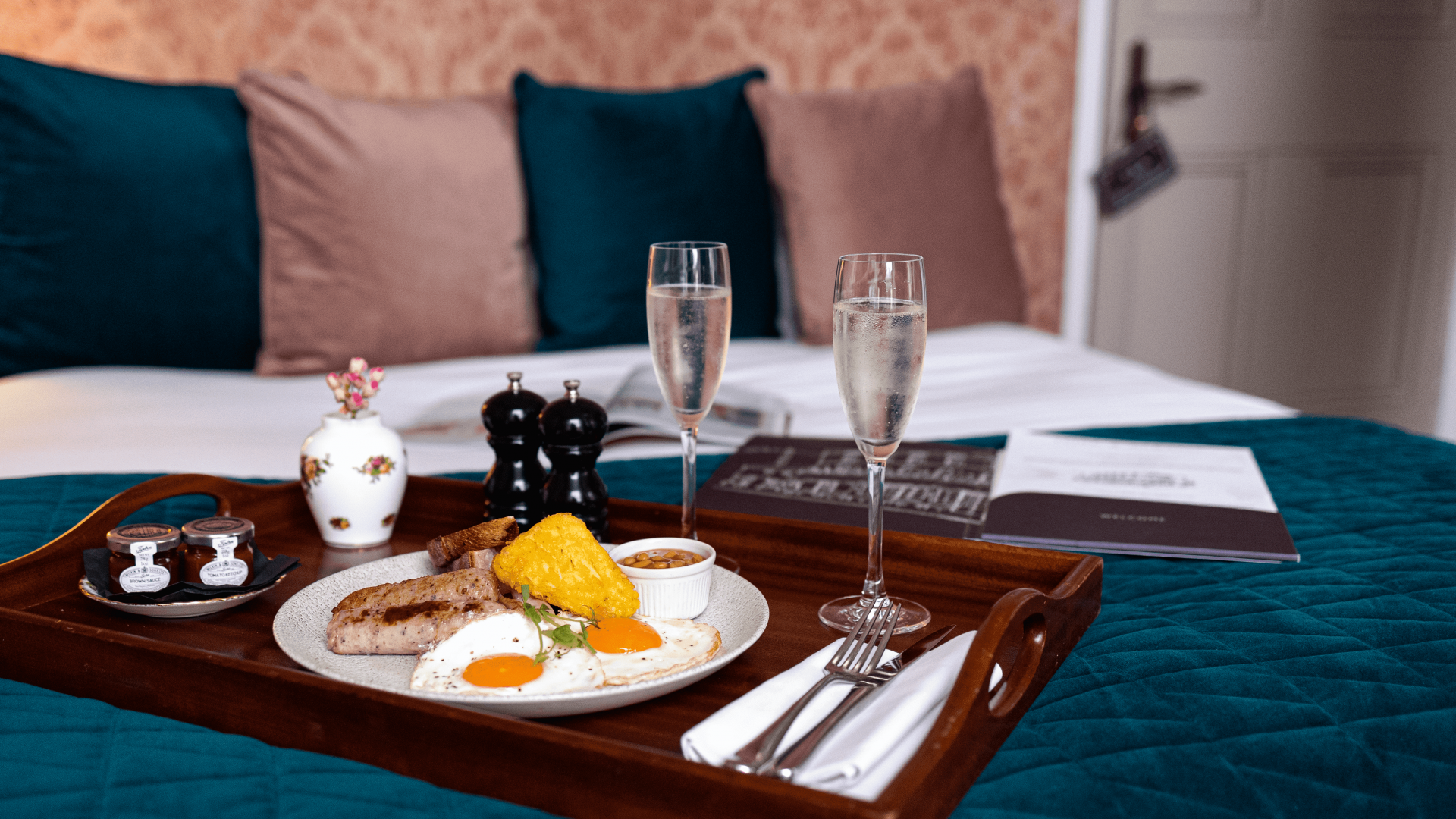 GRR YA HOTEL JANUARY 2022 FOOD ROOM SERVICE FULL ENGLISH2 uommal 1 1