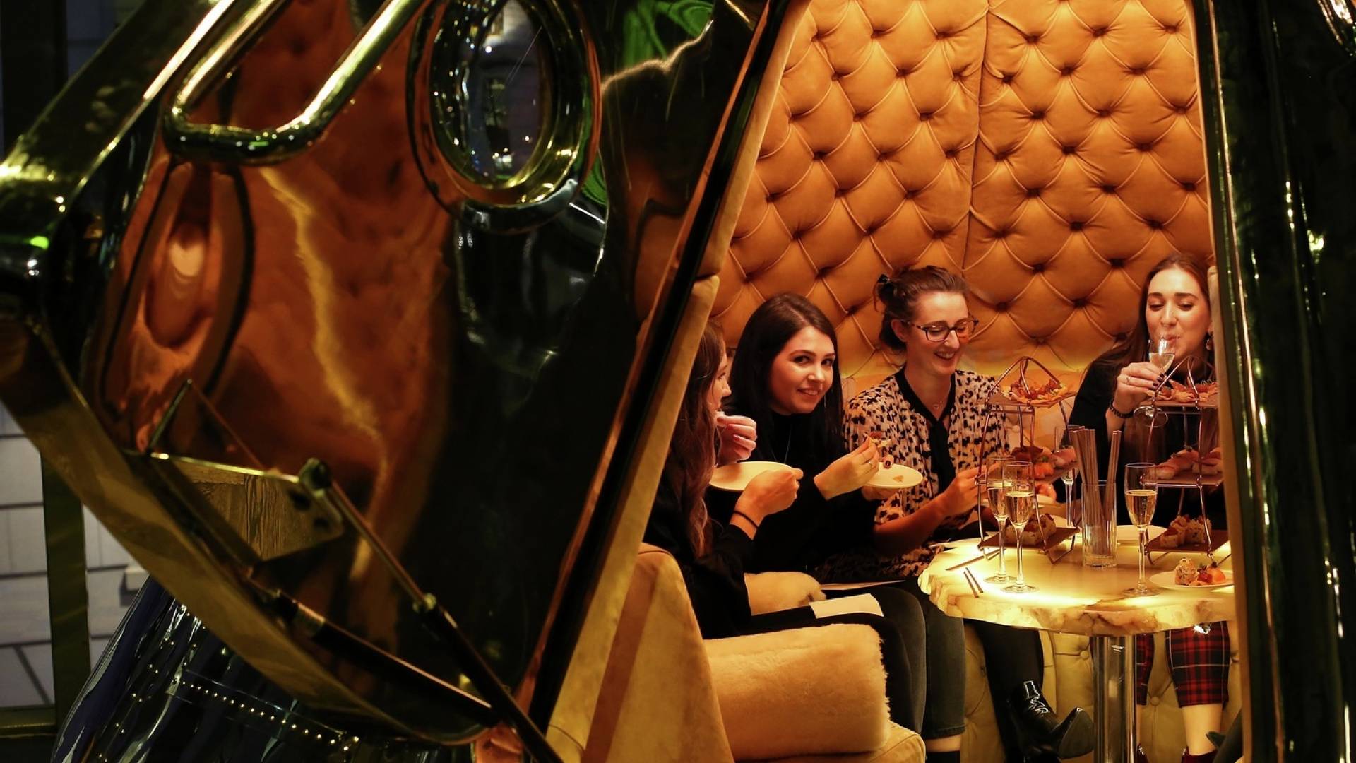 vb1406476 Topshop 1 low res