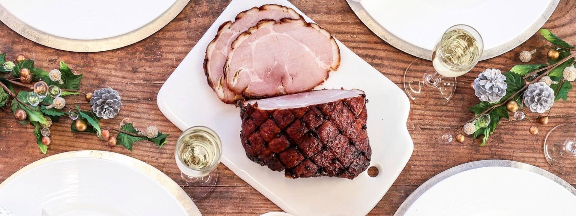 Christmas Honey glazed ham landscape crop