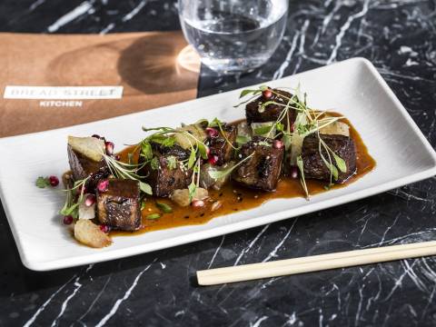 Crispy Short Rib Pomelo pomegranet hoi sin honey glaze 1 web