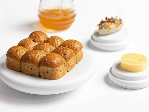 GRR 1890 APRIL 2023 FOOD BREAD2 cru0hh
