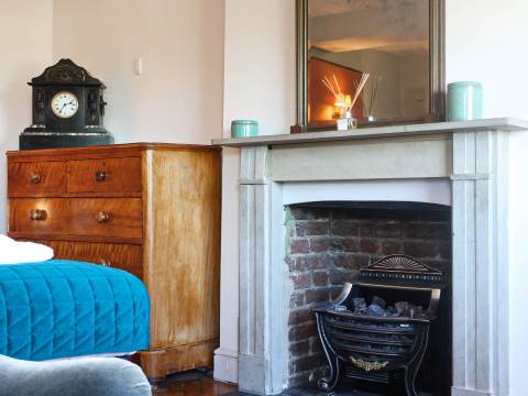 GRR YORKANDALBANY 2022 INTERIORS HOTEggL6 x1d4jz