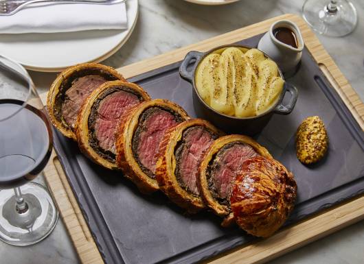 GRR GRBG JANUARY 2023 FOOD BAR GRILL MAYFAIR MARRIOTT BEEF WELLINGTON 2 dcwrbn 1