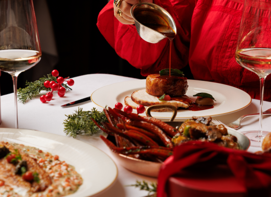 GRR SG SAVOY AUGUST 2026 FESTIVE CHRISTMAS DAY FOOD NORFOLK BUTTER POACHED TURKEY SHARING SIDES 3 eudojv uj0qfh 7.9.26