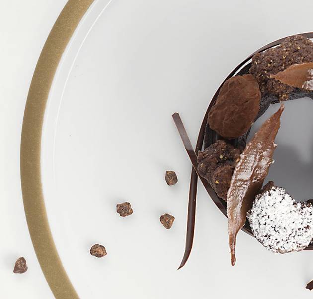 Chocolat glace a la citronnelle croustillant a la fleur de cacao 