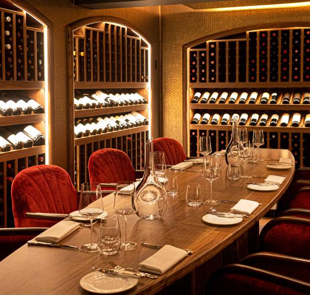 GRR SG APRIL 2023 INTERIORS WINE ROOM5 wagpy2 jrd2w1