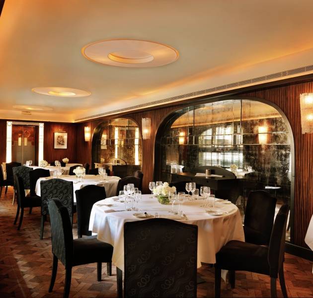 Fine Dining Restaurant on the Strand Savoy Grill Gordon Ramsay
