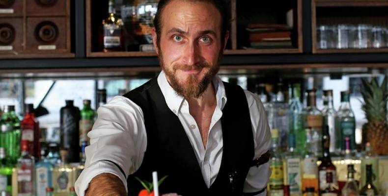 Dennis Bartender BSK 
