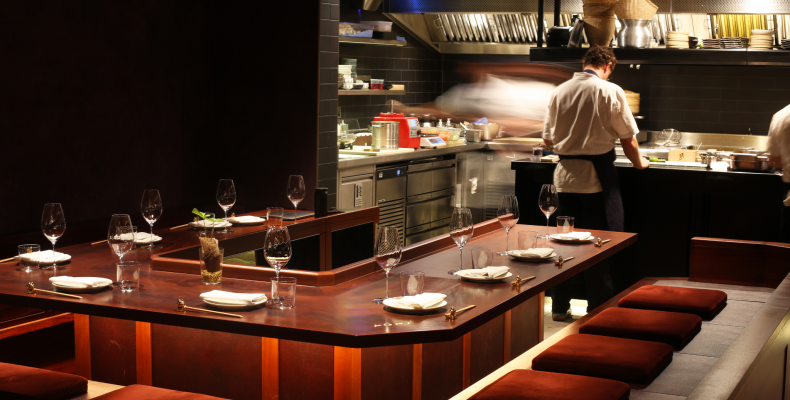 GRR LC MAYFAIR JULY 2019 INTERIORS KITCHEN TABLE1 tx30pz 4.9.26