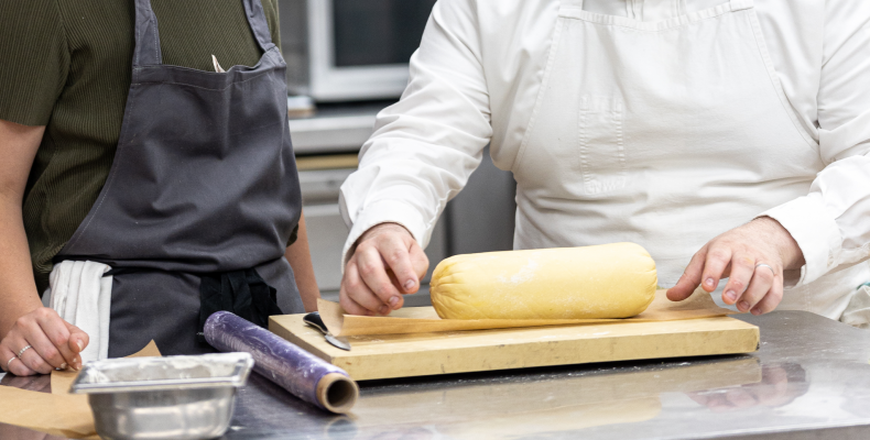 GRR SG JUNE 2022 FOOD BEEF WELLINGTON MASTERCLASS MIKE MADDIE 5 29.9.26