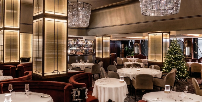 SAVOYGRILL INTERIOR CHRISTMAS