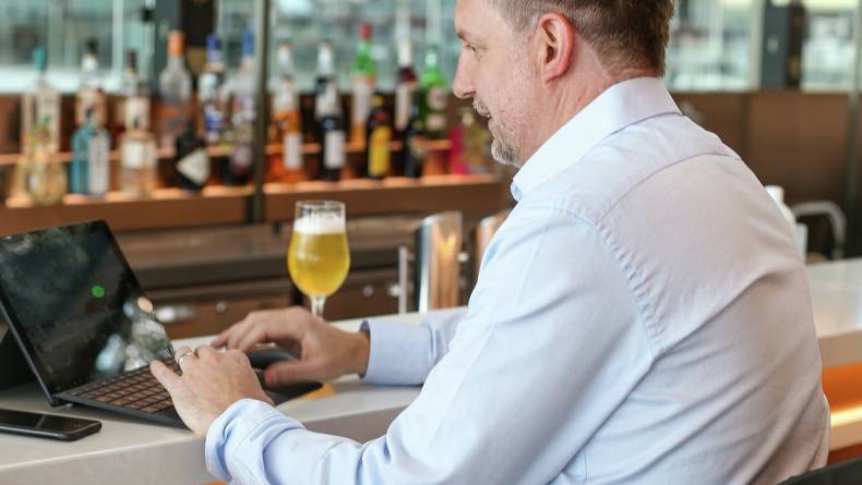 Plane Food Terminal 5 Menu / 14 Best Airport Restaurants in the World | Travel ... / Gordon ramsay plane food terminal 5 wellington road heathrow airport hounslow middlesex tw6 2ga.