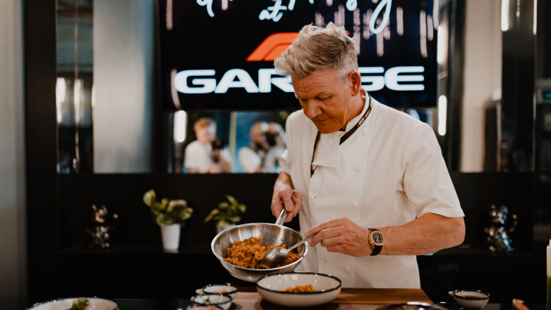 FORMULA1 GARAGE GORDON COOKING