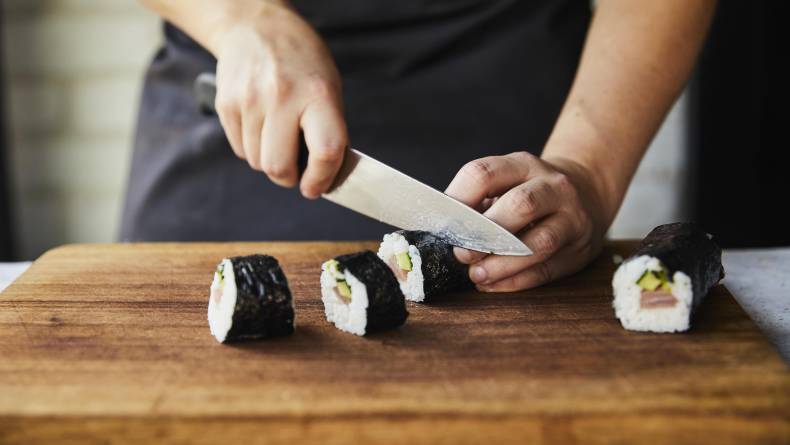 GRA Sushi masterclass Slicing maki sushi rice seaweed 030821 9 wozwcz 3 min