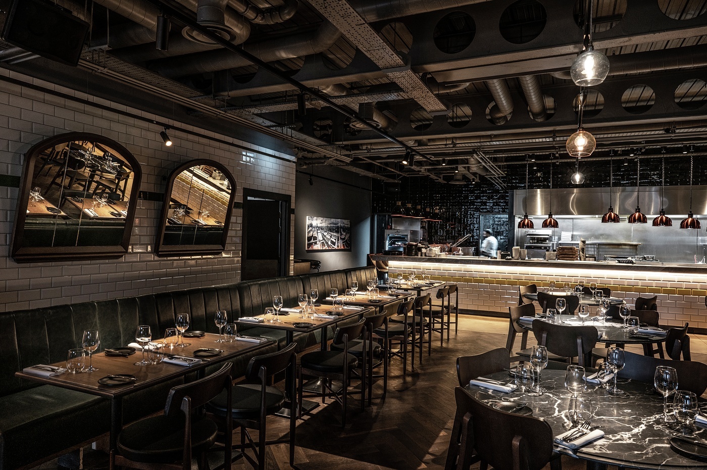 Book a Table Bread Street Kitchen & Bar Edinburgh Gordon Ramsay