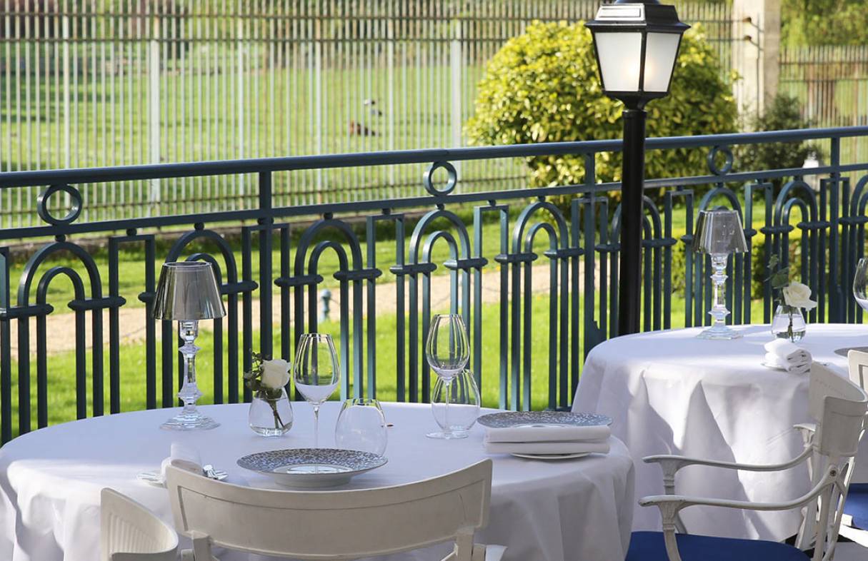 au trianon terrace