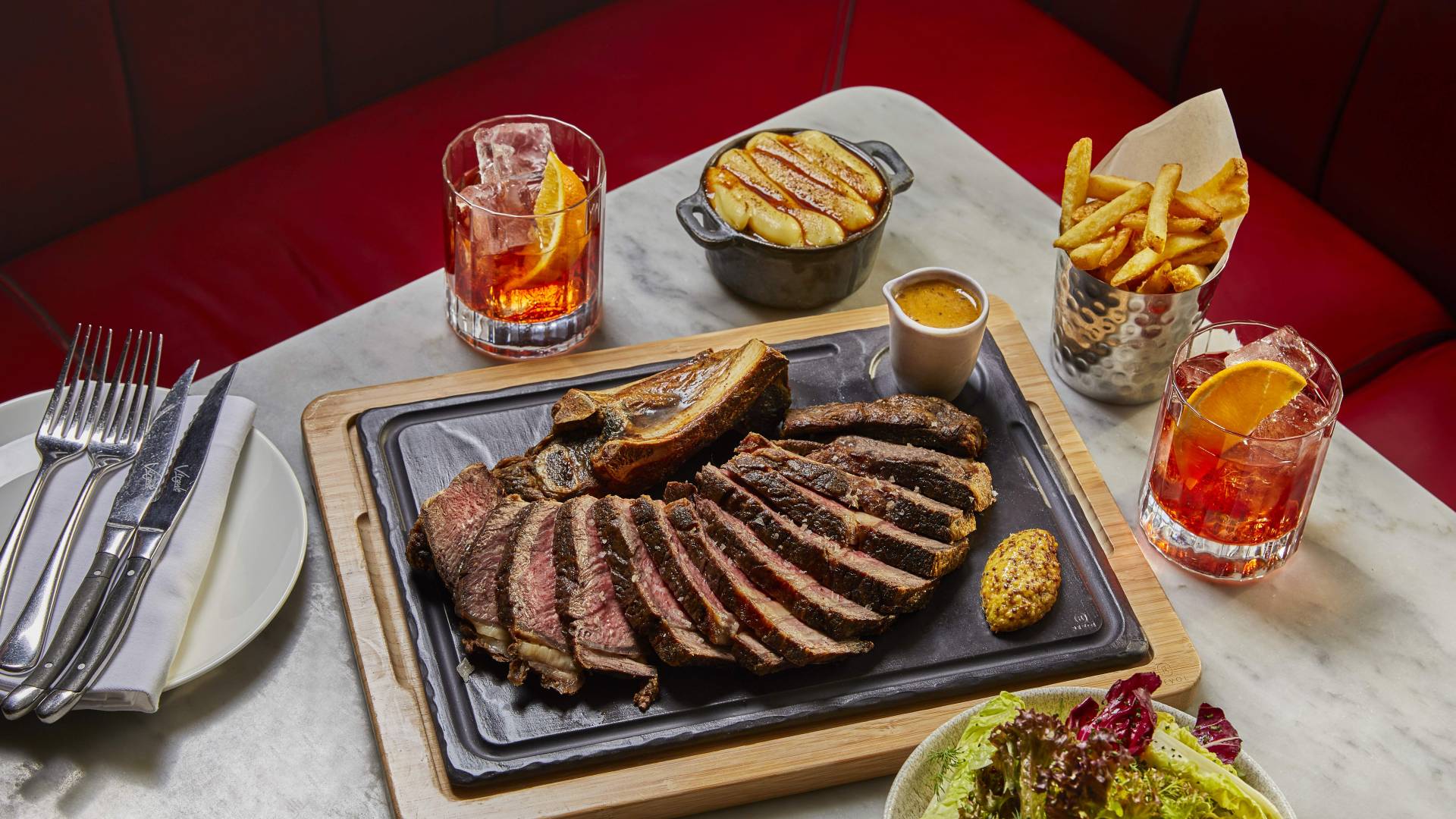 GRR GRBG JANUARY 2023 FOOD BAR GRILL MAYFAIR MARRIOTT LARGE CUT STEAK 1 tqjzpy 1