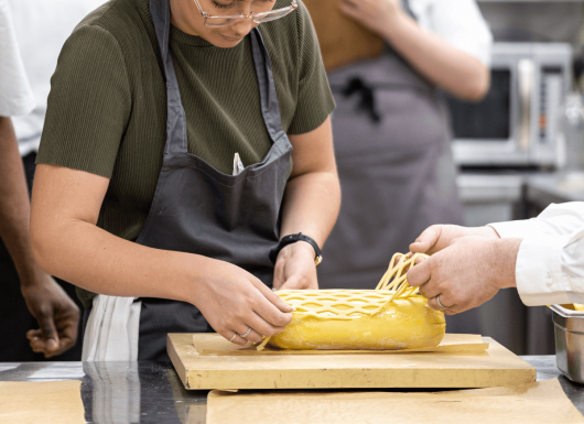 GRR SG JUNE 2022 FOOD BEEF WELLINGTON MASTERCLASS MADDIE 5 250924 1